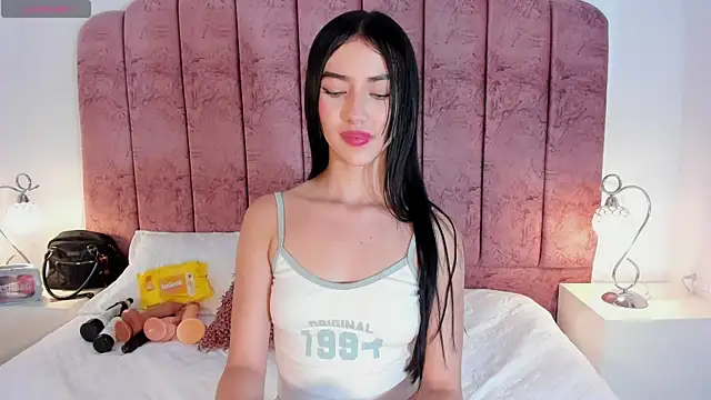 Snapshot of ValeskaZuev1 chatting on September 26, 7:40 pm ValeskaZuev1 online show from September 26, 7:40 pm