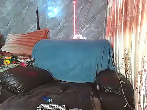 ZARIA-VIXEN online show from October 29, 10:00 pm