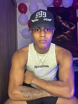 Snapshot of Nick_Jackson_ chatting on February 19, 3:57 am Nick Jackson online show from February 19, 3:57 am