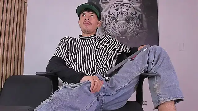 DimitriDeluxe online show from October 1, 8:04 pm