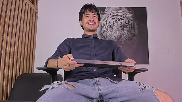 DimitriDeluxe online show from October 11, 8:29 pm