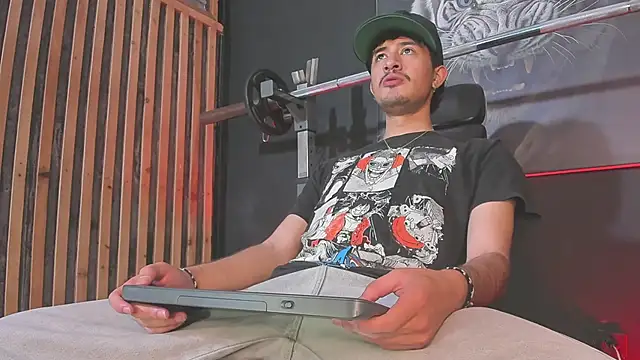 DimitriDeluxe online show from December 13, 7:53 pm