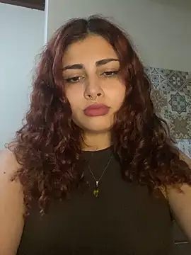 Snapshot of SweetSolei20 chatting on November 17, 3:23 am SweetSolei20 online show from November 17, 3:23 am