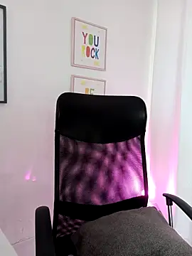 kim7  online show from April 23, 3:03 pm