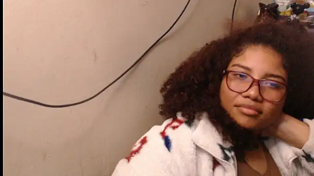 madelene online show from March 8, 3:10 am