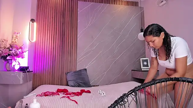 emma  rose1 online show from November 3, 2:24 am