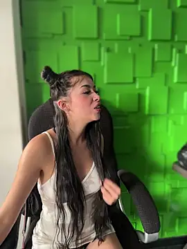 Linda LS online show from February 15, 9:00 pm