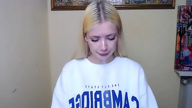 AliceHotty  online show from April 10, 6:51 am