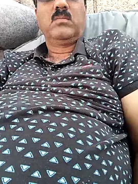 moonflower25 online show from October 12, 5:28 am