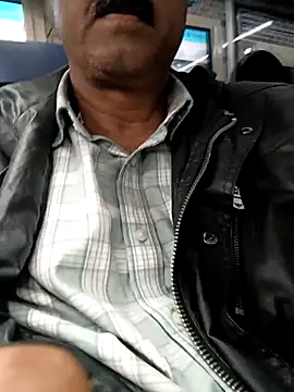 Snapshot of moonflower25 chatting on February 9, 5:06 pm moonflower25 online show from February 9, 5:06 pm