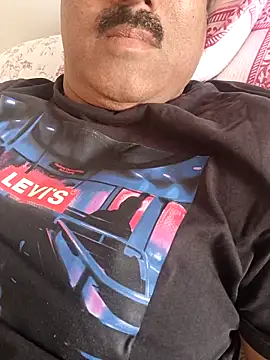 Snapshot of moonflower25 chatting on February 20, 8:16 am moonflower25 online show from February 20, 8:16 am