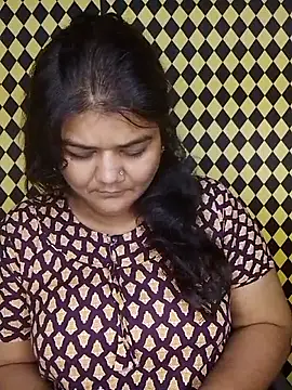 Snapshot of Meenu_tiwari chatting on September 19, 6:52 pm Meenu tiwari online show from September 19, 6:52 pm