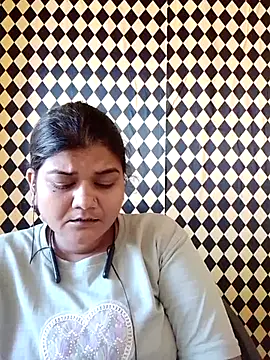 Snapshot of Meenu_tiwari chatting on September 24, 10:51 am Meenu tiwari online show from September 24, 10:51 am