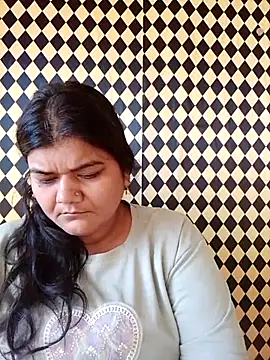 Snapshot of Meenu_tiwari chatting on September 25, 2:48 am Meenu tiwari online show from September 25, 2:48 am