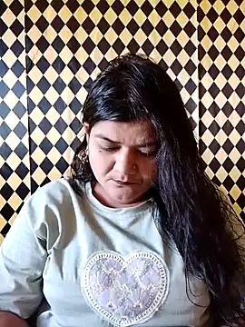 Snapshot of Meenu_tiwari chatting on October 1, 10:10 am Meenu tiwari online show from October 1, 10:10 am