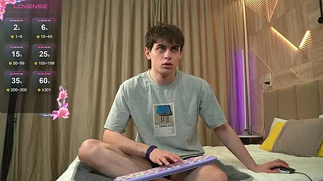 fordenisk online show from December 18, 3:40 pm