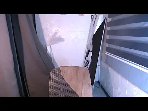 LauraSoHot online show from November 8, 5:23 pm