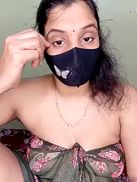 Rose-luckey online show from November 11, 6:30 pm