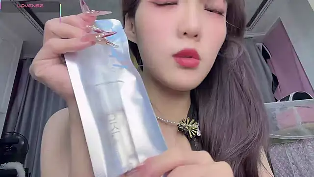 Yaya--728 online show from January 6, 12:42 pm