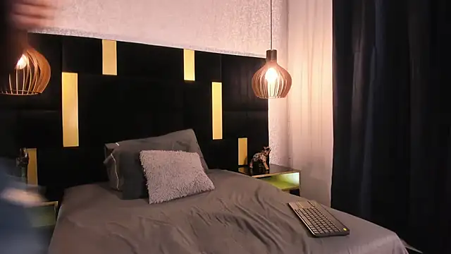 Lucio  Fox online show from April 14, 12:00 pm