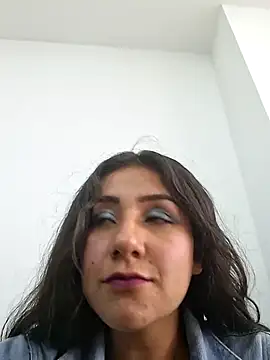 CAROLINE  07 online show from December 5, 2:14 pm