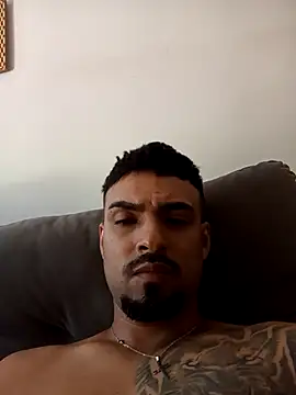 nnyzinho17 online show from December 18, 4:57 pm