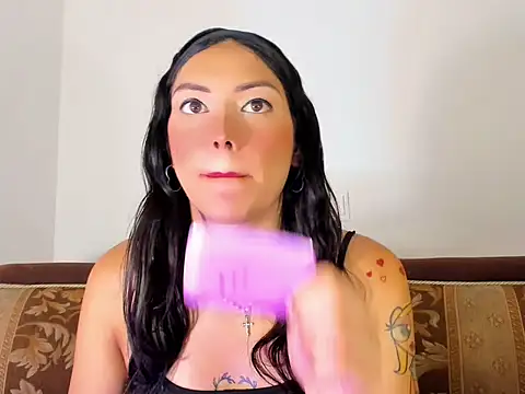 Snapshot of Megan_Gil_ chatting on October 3, 12:57 pm Megan Gil online show from October 3, 12:57 pm