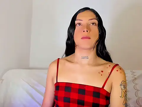 Snapshot of Megan_Gil_ chatting on October 21, 1:06 am Megan Gil online show from October 21, 1:06 am