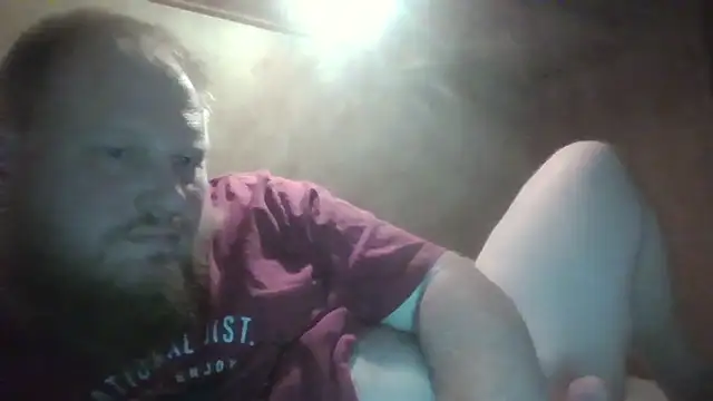 Snapshot of fisherman1015 chatting on September 24, 1:31 am fisherman1015 online show from September 24, 1:31 am