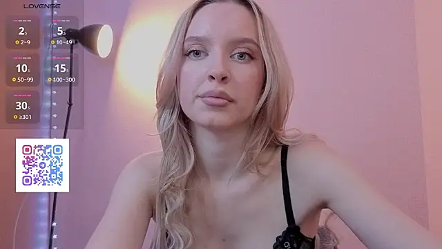 Snapshot of PickmeBabby chatting on November 8, 8:07 pm PickmeBabby online show from November 8, 8:07 pm