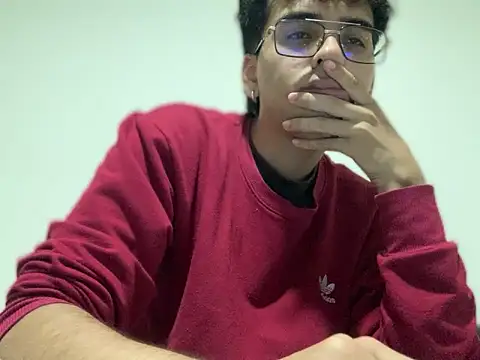 Snapshot of AxelAndJeremy chatting on October 3, 4:31 am AxelAndJeremy online show from October 3, 4:31 am