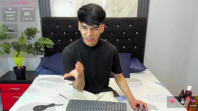 Snapshot of OnlyJos chatting on September 21, 2:08 pm OnlyJos online show from September 21, 2:08 pm