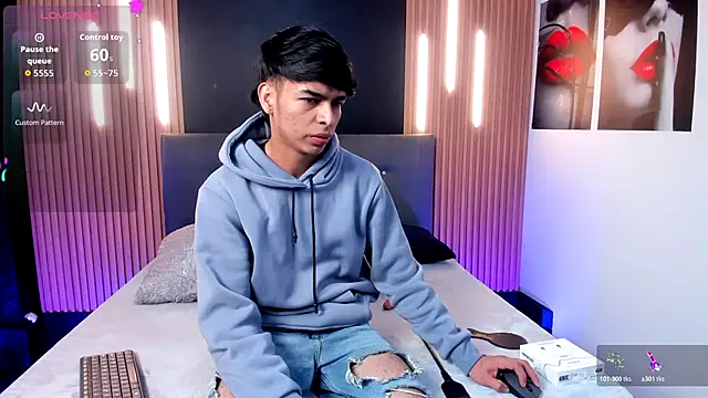 Snapshot of OnlyJos chatting on November 15, 7:32 pm OnlyJos online show from November 15, 7:32 pm