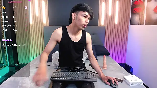 Snapshot of OnlyJos chatting on November 17, 7:52 pm OnlyJos online show from November 17, 7:52 pm