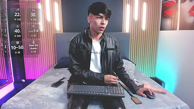 Snapshot of OnlyJos chatting on December 14, 1:27 pm OnlyJos online show from December 14, 1:27 pm