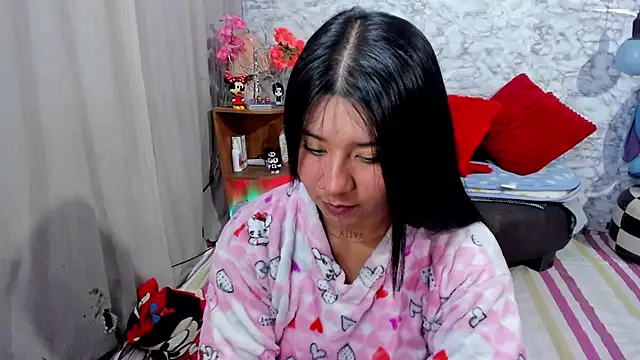 Snapshot of Shaden_11 chatting on September 18, 1:40 am Shaden 11 online show from September 18, 1:40 am