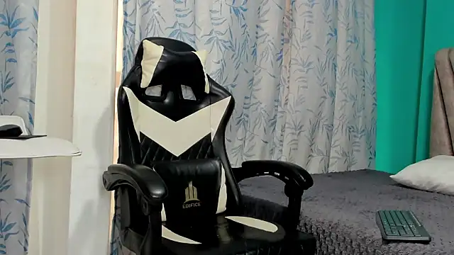 Snapshot of Felipe_Gonzales chatting on September 26, 12:53 pm Felipe Gonzales online show from September 26, 12:53 pm