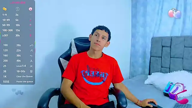 Snapshot of Felipe_Gonzales chatting on October 23, 1:21 pm Felipe Gonzales online show from October 23, 1:21 pm