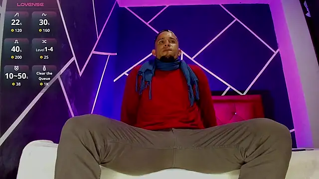 Snapshot of Massimo_Cruz chatting on November 25, 8:31 pm Massimo Cruz online show from November 25, 8:31 pm