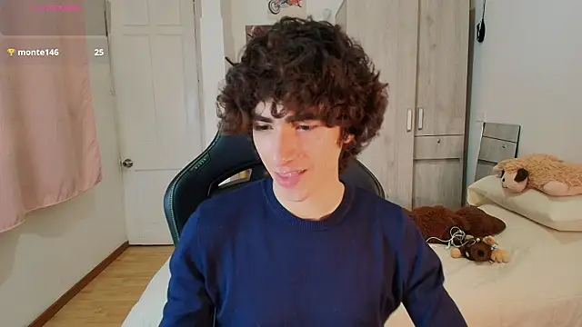 Nude Boy18 online show from December 1, 11:21 pm