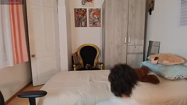 Nude Boy18 online show from March 30, 9:05 pm