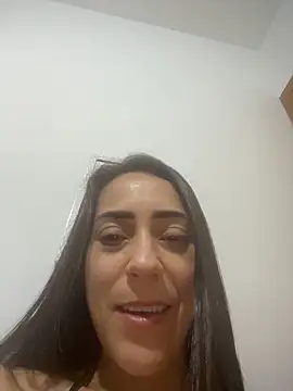 lucioliveira online show from February 17, 1:46 am