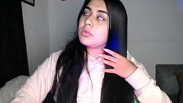 Snapshot of sophiadaza666 chatting on June 23, 4:05 pm sophiadaza666 online show from June 23, 4:05 pm