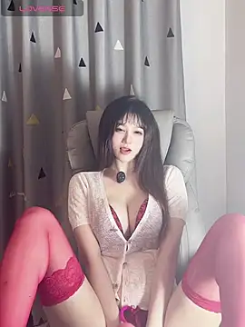 annacc999 online show from September 14, 5:45 pm