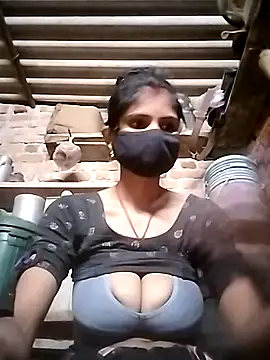 Joshi Love143 online show from December 5, 10:02 am