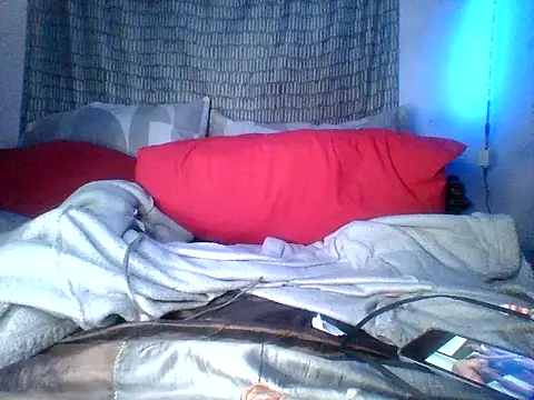 Snapshot of shemale_fantasyXX chatting on February 11, 1:32 am shemale fantasyXX online show from February 11, 1:32 am