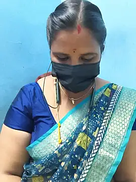 Snapshot of Tamil_Sweety chatting on July 8, 6:56 pm Tamil Sweety online show from July 8, 6:56 pm