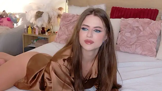 Sienna Voss online show from February 7, 9:51 pm