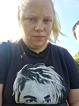 Snapshot of Amberdual chatting on September 13, 9:42 am Amberdual online show from September 13, 9:42 am