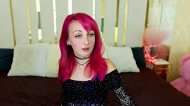 BrandyBloom online show from October 12, 7:35 pm